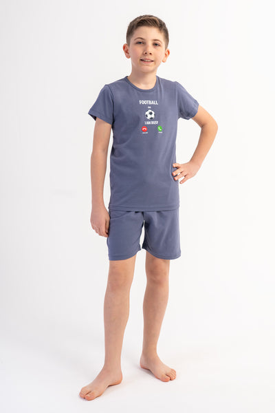 SET PANTALONI SCURȚI ȘI BLUZĂ CU MÂNECĂ SCURTĂ LA BAZA GÂTULUI, BORDURĂ OVALĂ P.SUPREM, PENTRU BĂIEȚI (9/10-15/16) - GRI FUMURIU