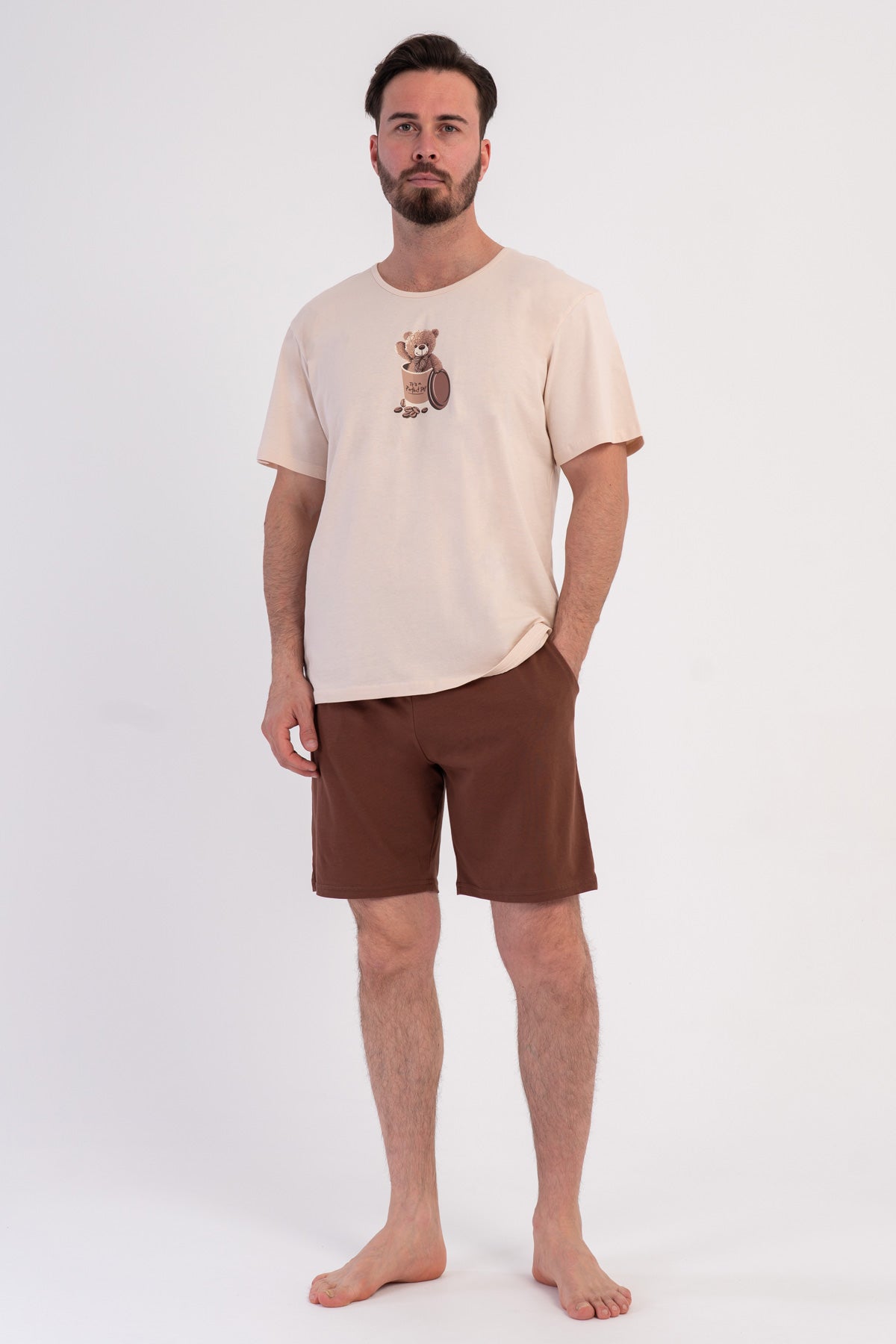 COSTUM DE BĂRBAȚI CU BUZUNARE P.SUPREM, GULER ROTUND, MÂNECĂ SCURTĂ ȘI PANTALONI SCURȚI - CREM