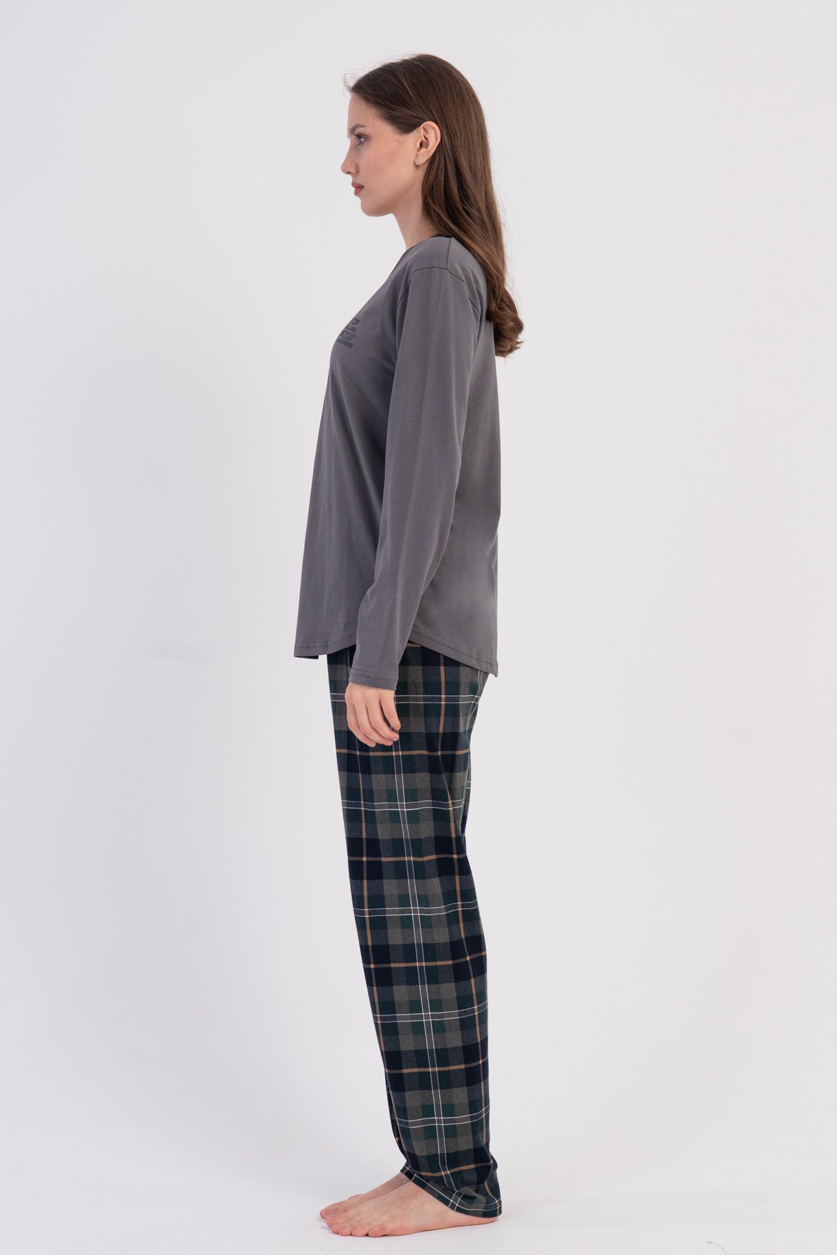 SET DE PIJAMA OVALĂ CU FUSTĂ ȘI MÂNECĂ LUNGĂ P.SUPREM PENTRU DAMĂ - FUME