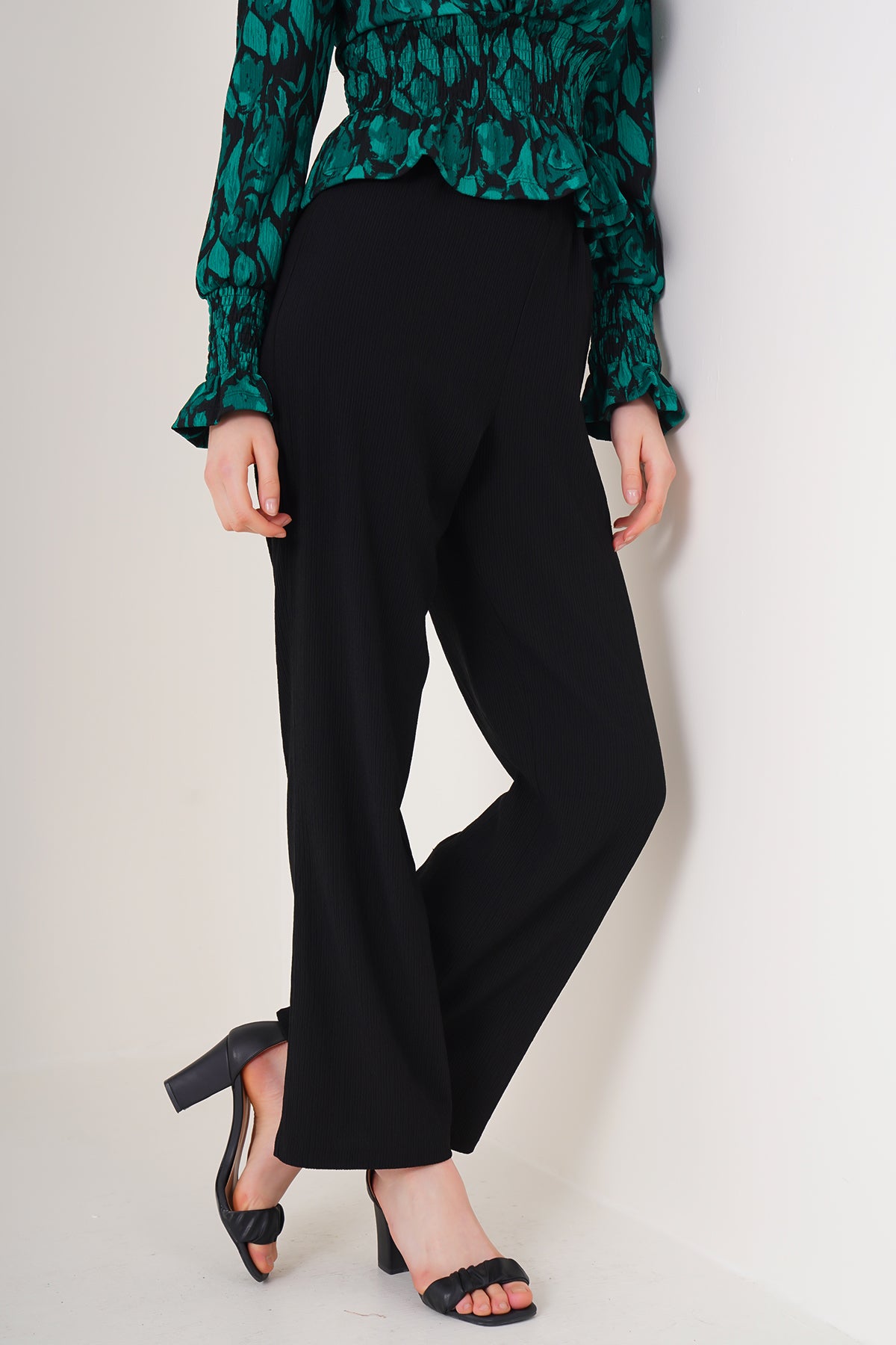 6543 Pantaloni Tricot - Negru