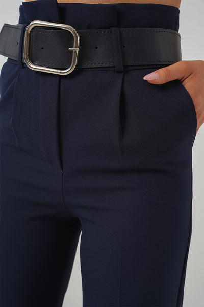Pantalon Din Țesătură Cu Curea 6556 - Albastru Închis