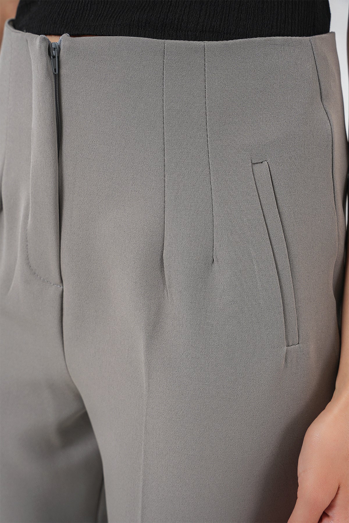 6650 Pantaloni cu talie inalta - Gri