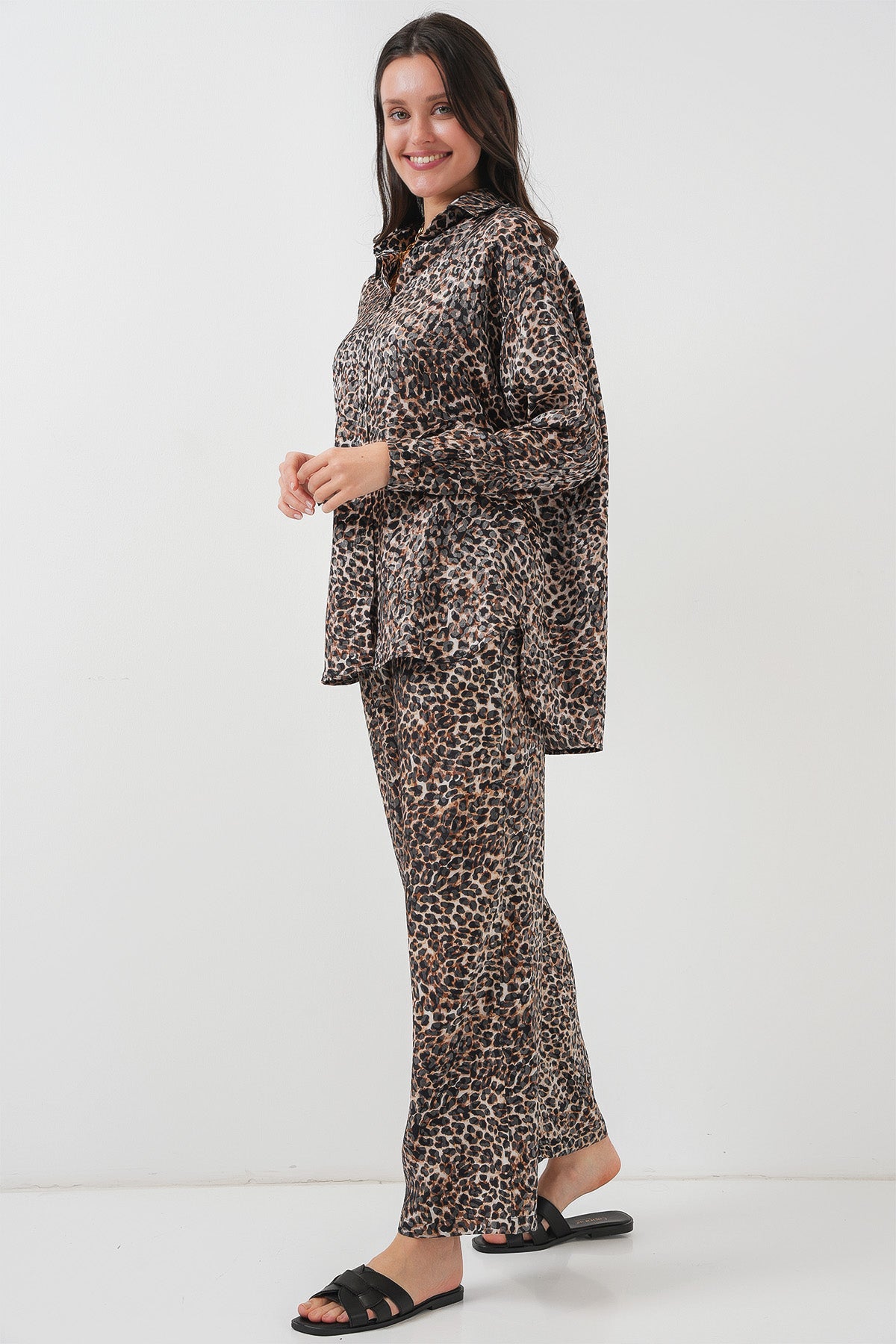 6699 Set cu model leopard - Maro deschis