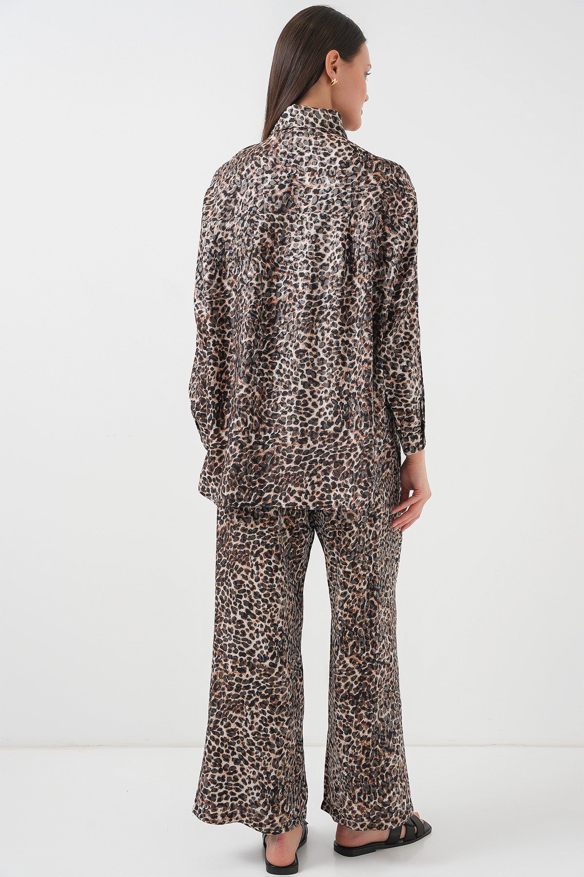 6699 Set cu model leopard - Maro deschis