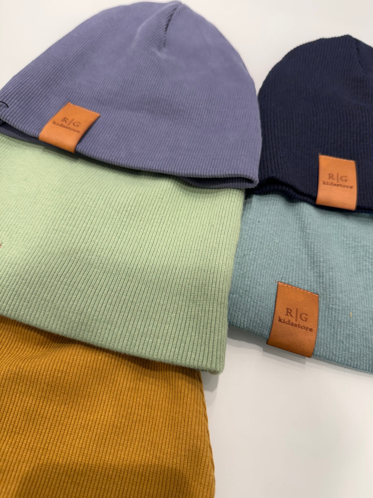 Yumuşak Etiket Detaylı Katlamalı Bere | RG Brand | 3–9 Yaş | RG1535 - HARDAL