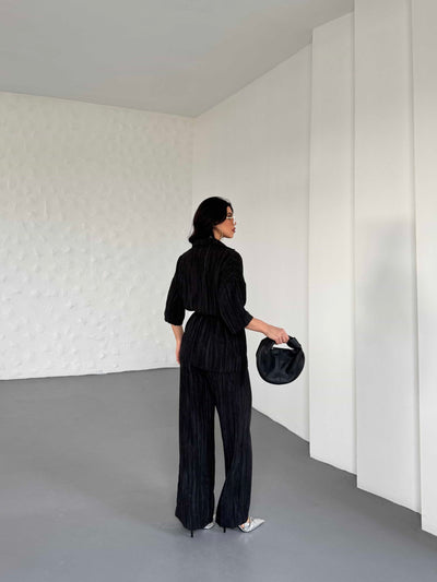 Ansamblu cămașă și pantalon - Negru