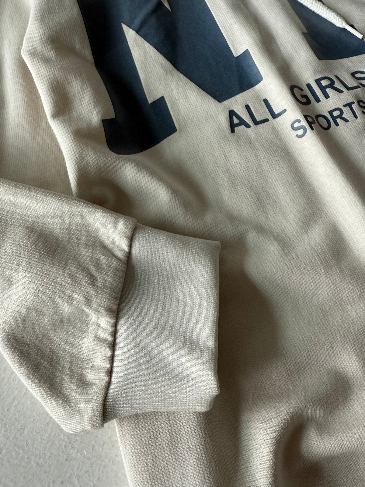 Genç Önü Baskılı Kapüşonlu Ve Arkası Yırtmaçlı Sweat Elbise | 9–15 Yaş | RG Brand | RG3366 - EKRU