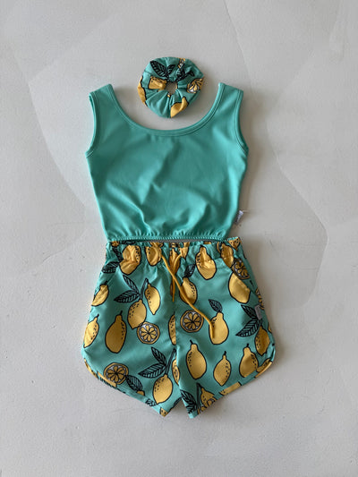 Set de costum de baie din două piese cu protecție UV pentru fete, cu model cu lămâie + bandă de susținere | Vârste 9-15 ani | RG3400 - BLUE LEMON