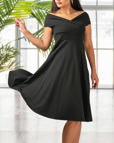Rochie creponată cu mânecă scurtă, decolteu petrecut și fustă cu volane, 35562