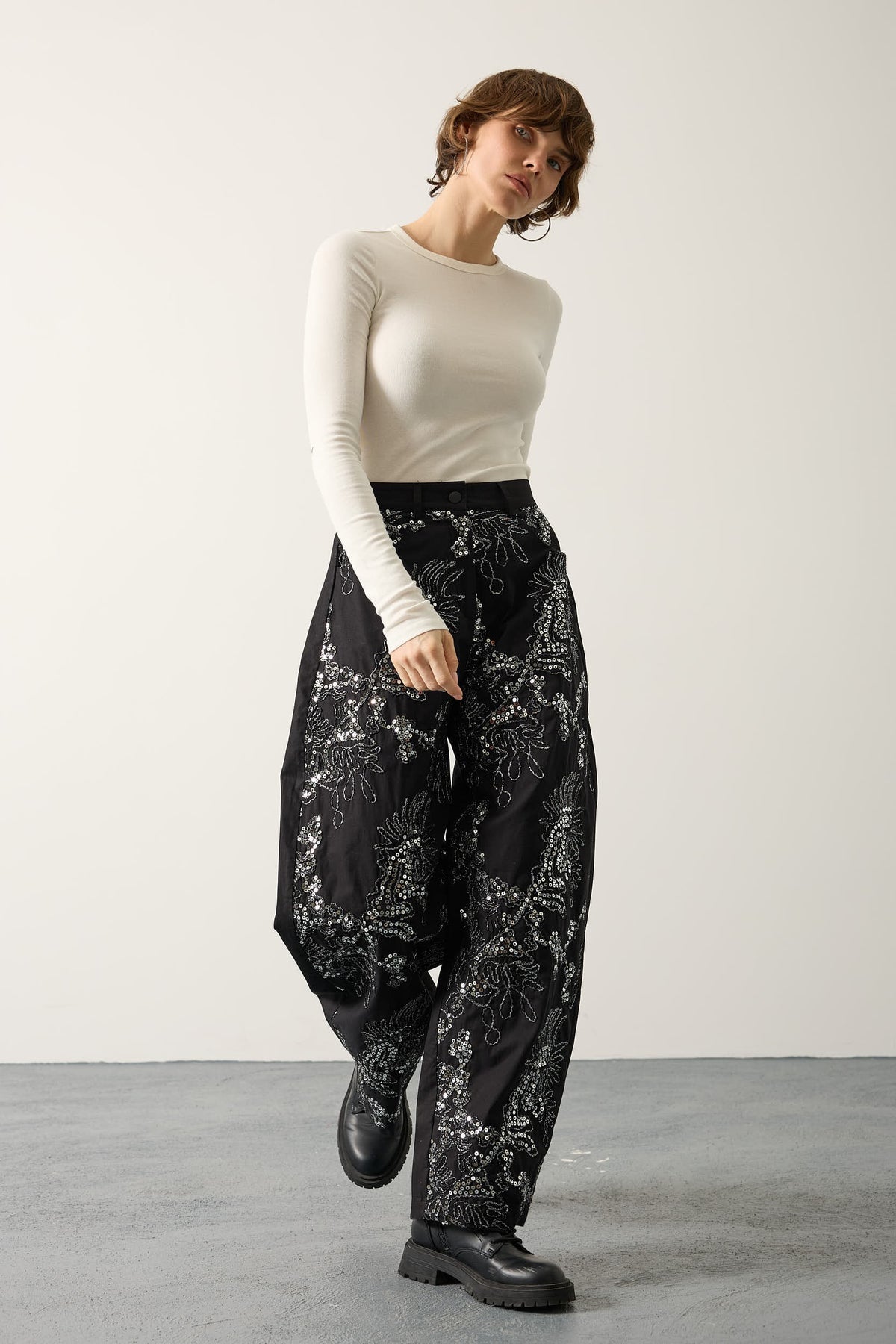 PANTALON BALON CU CUSĂTURI - Negru