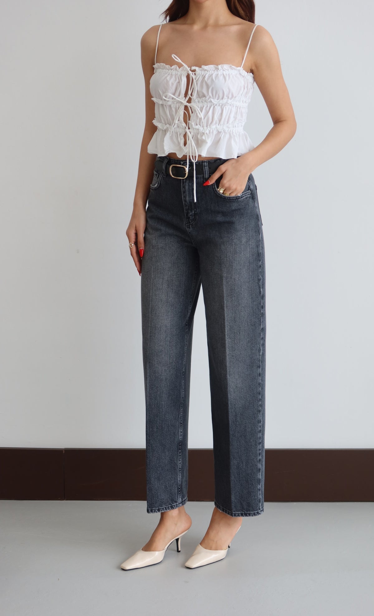 Pantaloni jean antracit cu talie înaltă, detalii cu curea și croială balon