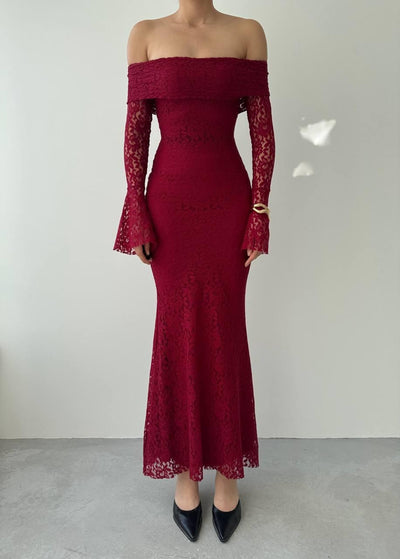 Rochie Arya fără bretele din dantelă