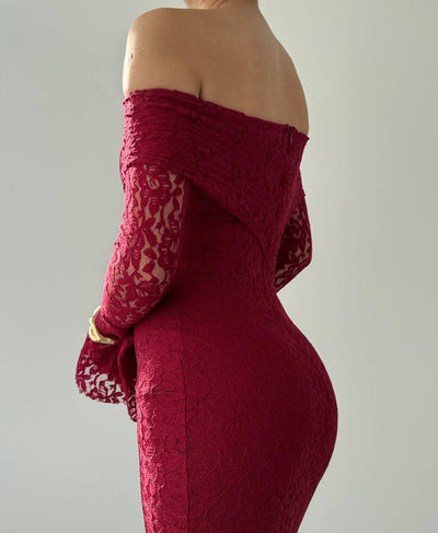 Rochie Arya fără bretele din dantelă