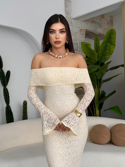 Rochie Arya fără bretele din dantelă