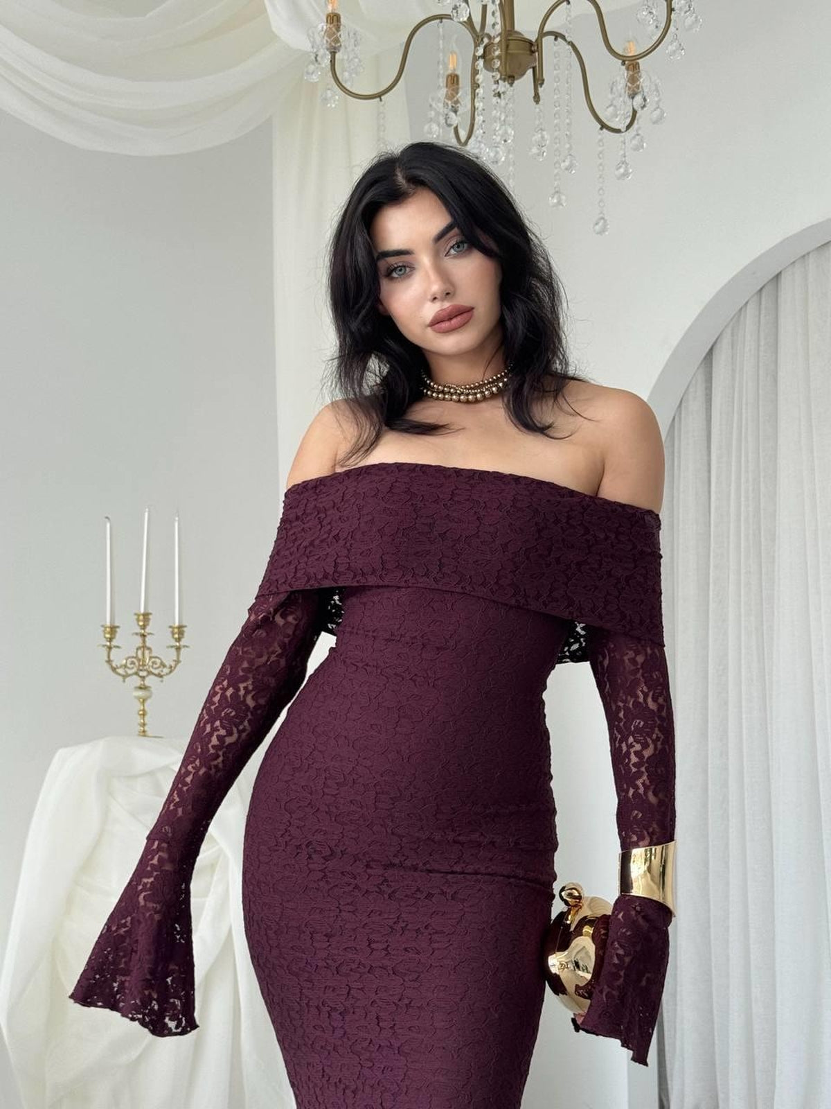 Rochie Arya fără bretele din dantelă