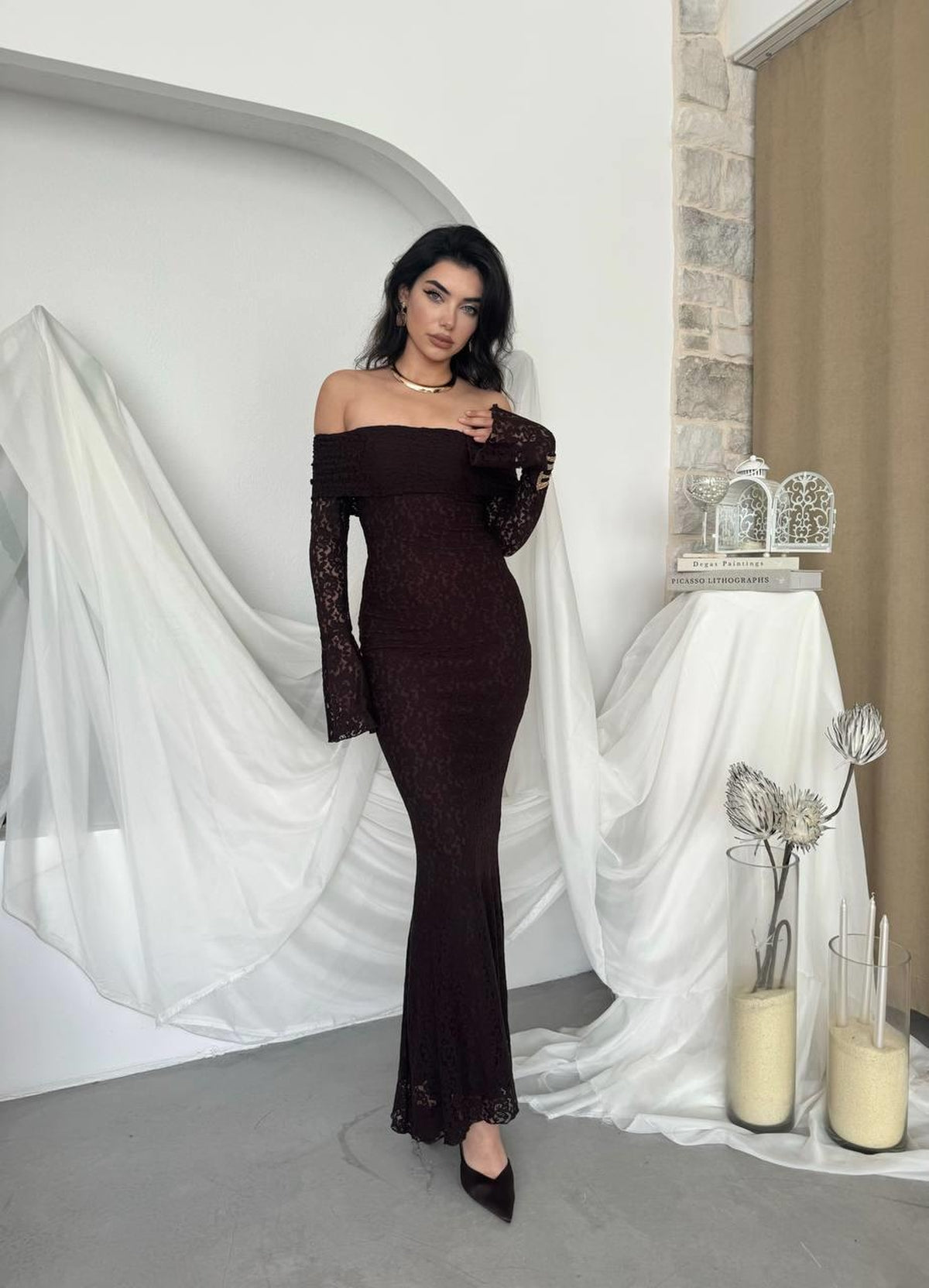 Rochie Arya fără bretele din dantelă