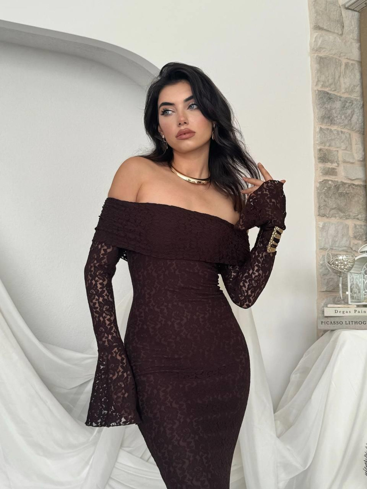 Rochie Arya fără bretele din dantelă