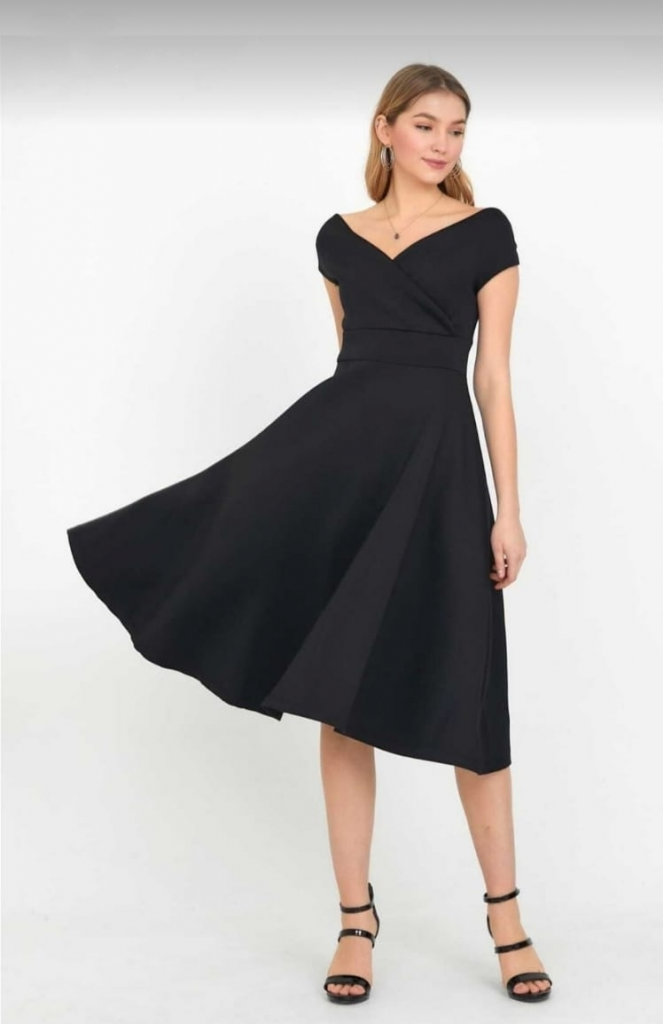 Rochie creponată cu mânecă scurtă, decolteu petrecut și fustă cu volane, 35562