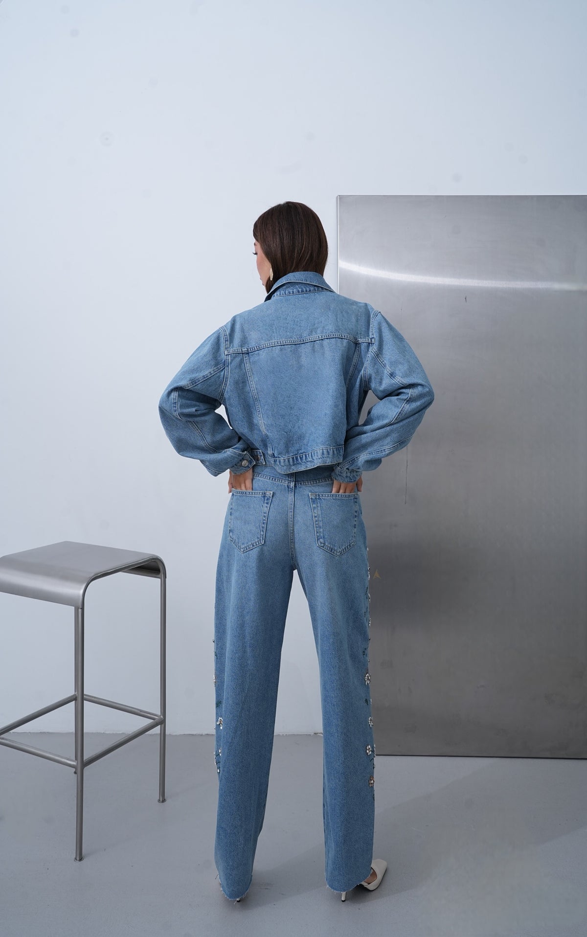 Yüksek Bel Baggy Kalıp Taşları Çakım Detaylı Bej Tint Jean Pantolon