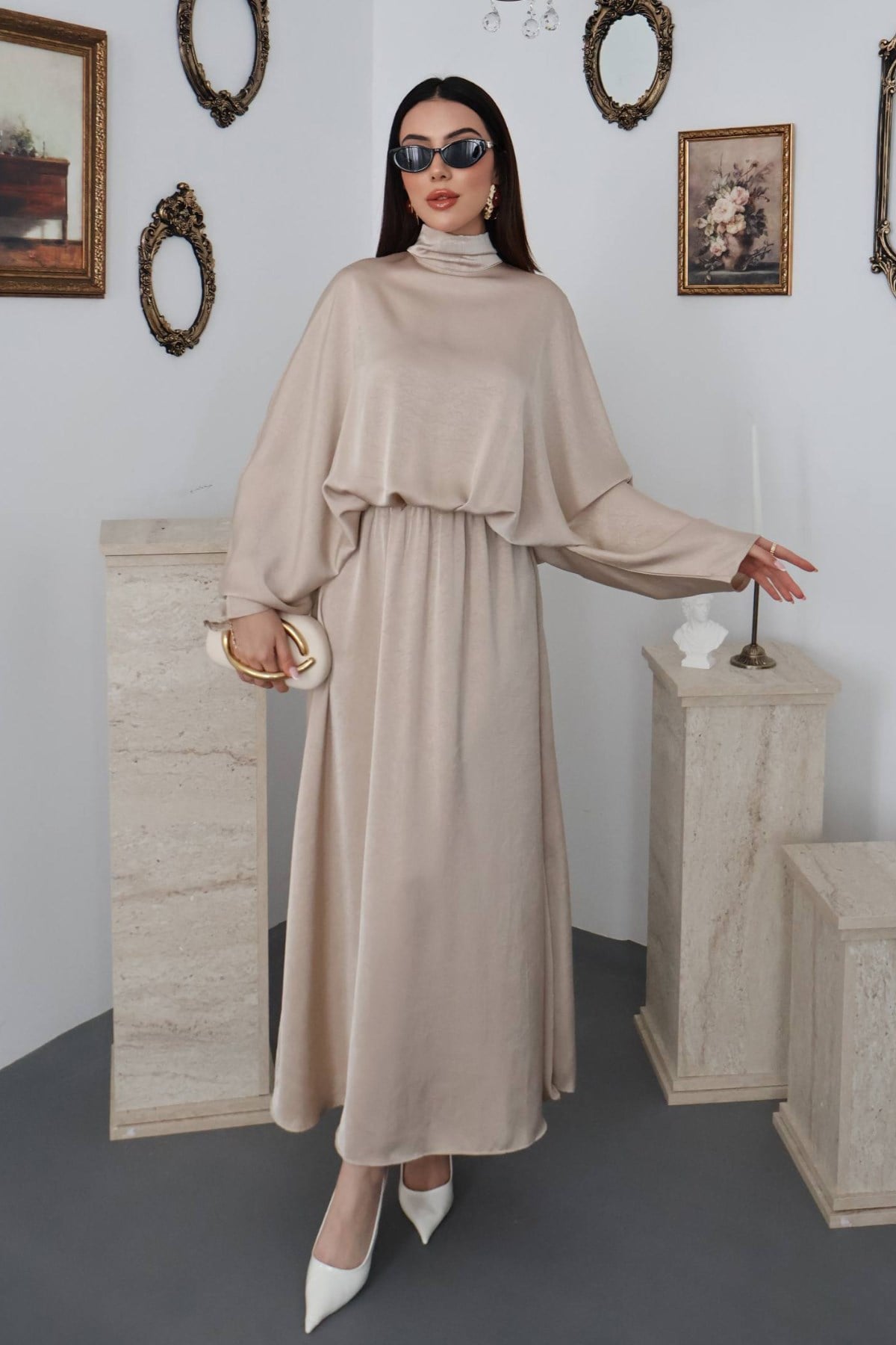 Rochie bej din satin jacquard