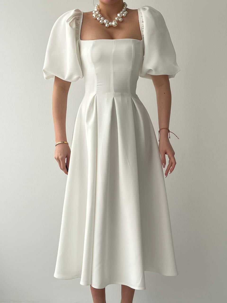 Rochie Benjamin din crep, midi, cu volane