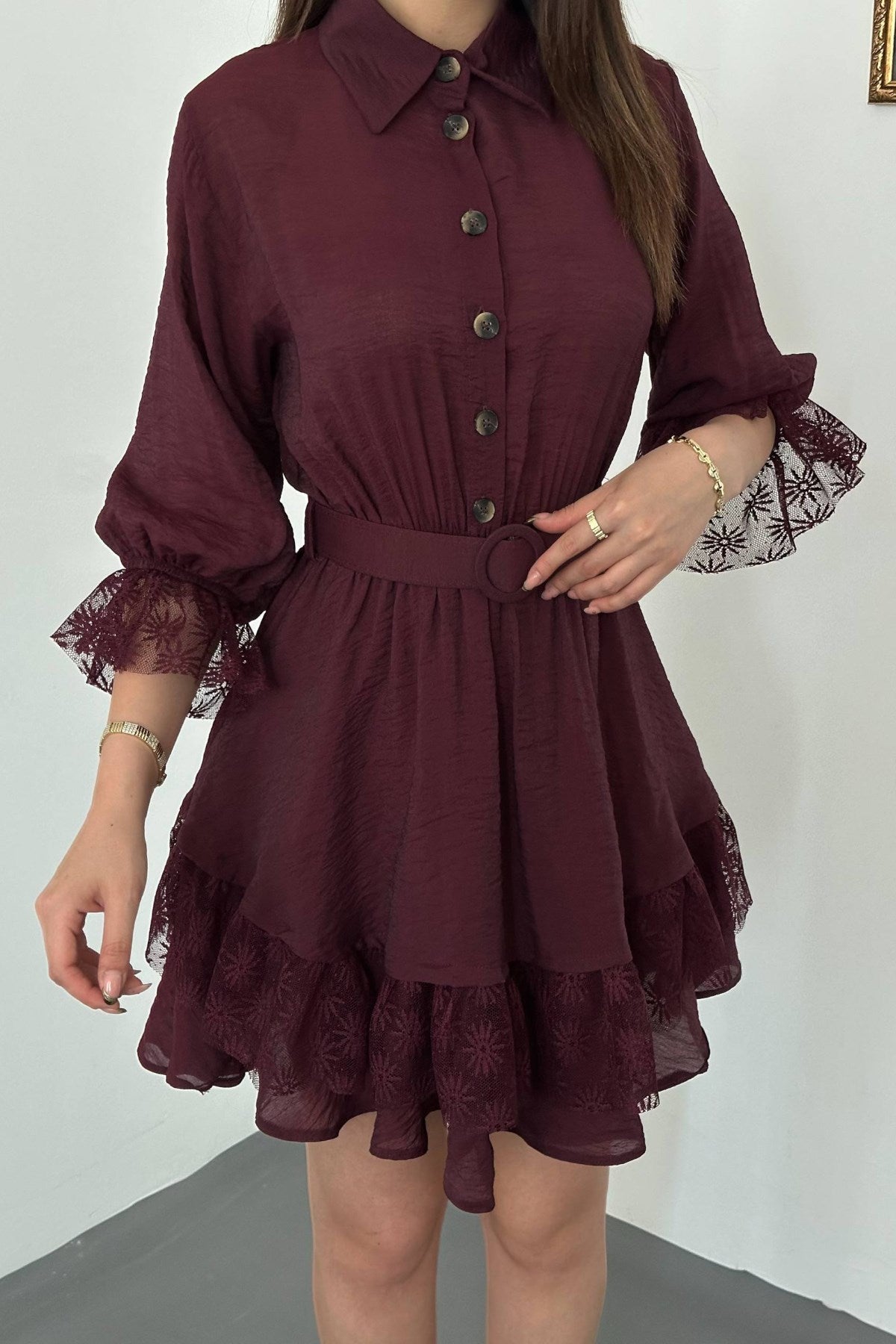 Bordo Önü Patlı Dantelli Elbise