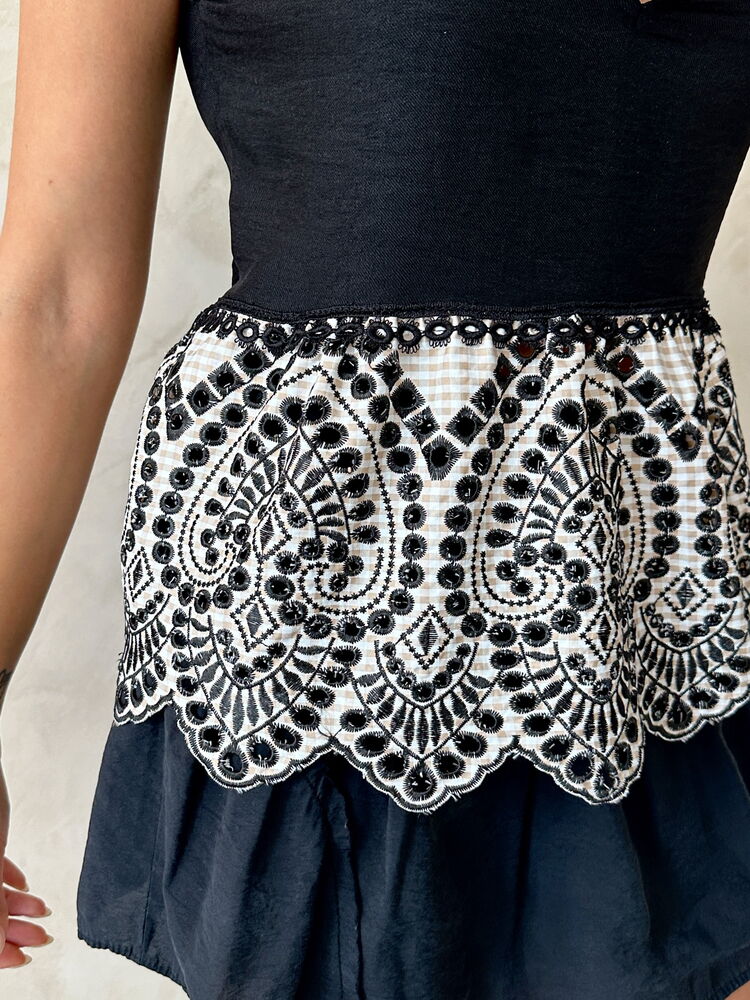 Bluză fără mâneci, brodată, en-gros - Black Stone | Topshow