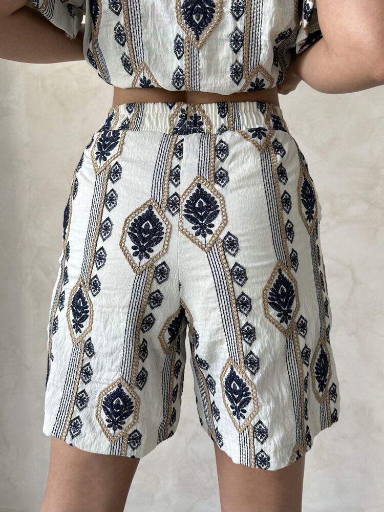 Pantaloni scurți brodați - Stone Topshow