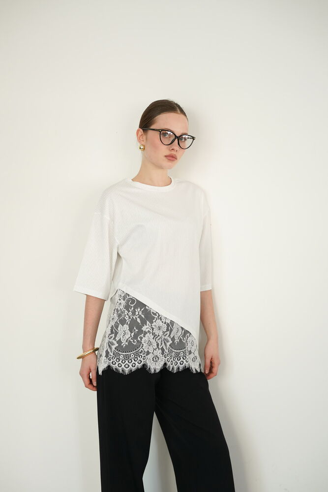 Tricou cu dungi și detalii de dantelă, en-gros - Crem | D2985 - Topshow