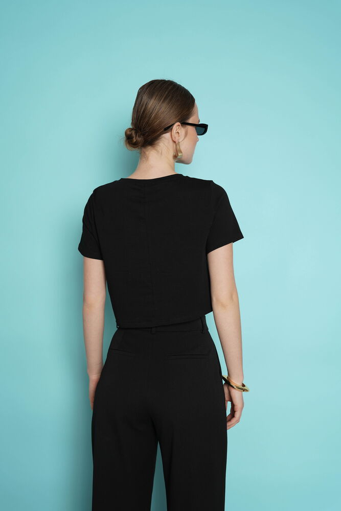 Tricou cu guler rotund și detalii din dantelă, en-gros - Negru | D3001 - Topshow