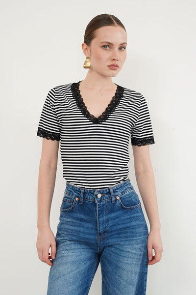 Lace Trim Cuffs and V-Neck Wholesale T-Shirt - Black | D3006 - Topshow
