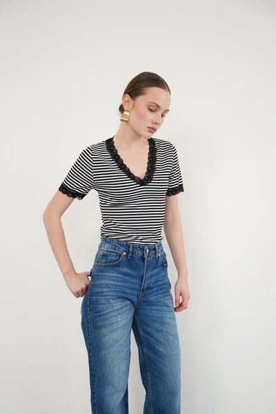 Lace Trim Cuffs and V-Neck Wholesale T-Shirt - Black | D3006 - Topshow