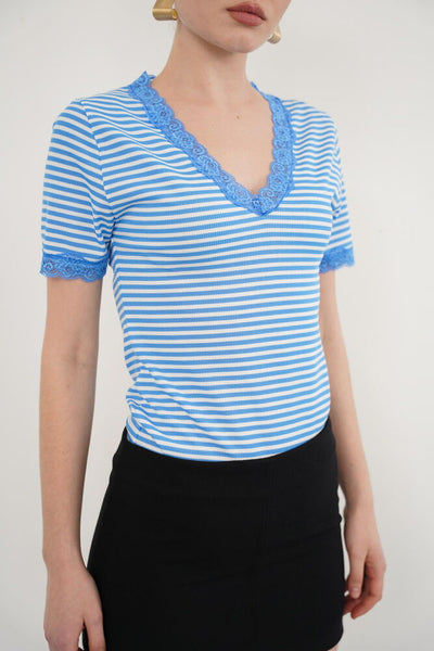 Tricou cu guler și manșete cu dantelă, decolteu în V, en-gros - Albastru | D3006 - Topshow