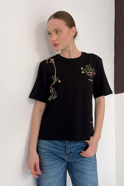 Embroidered T-Shirt - Black | D3025 Topshow