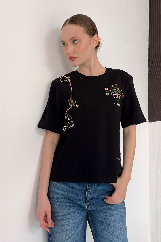 Embroidered T-Shirt - Black | D3025 Topshow