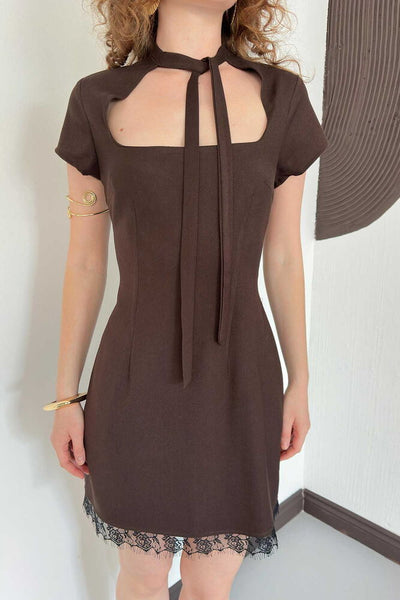 ROCHIE CU DETALII DE DANTELĂ D 3040 - MARO