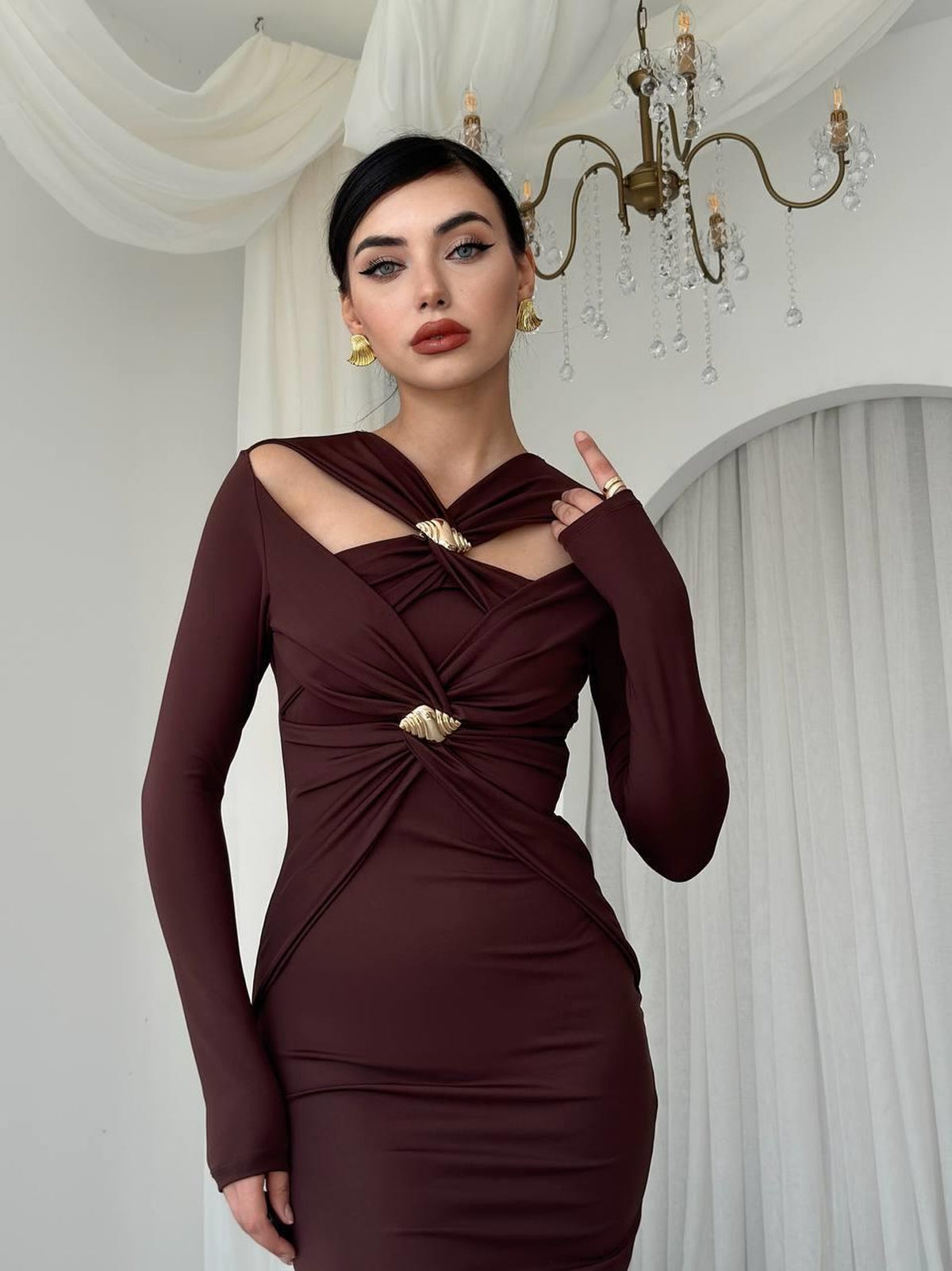 Dande Broş Detaylı Elbise