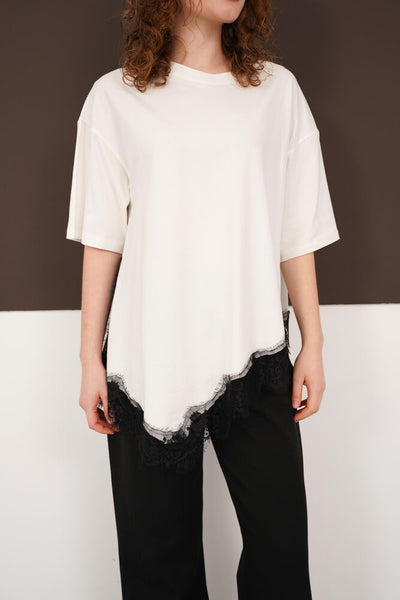 Tricou cu guler rotund și detalii din dantelă, en-gros - Crem | D3005 - Topshow