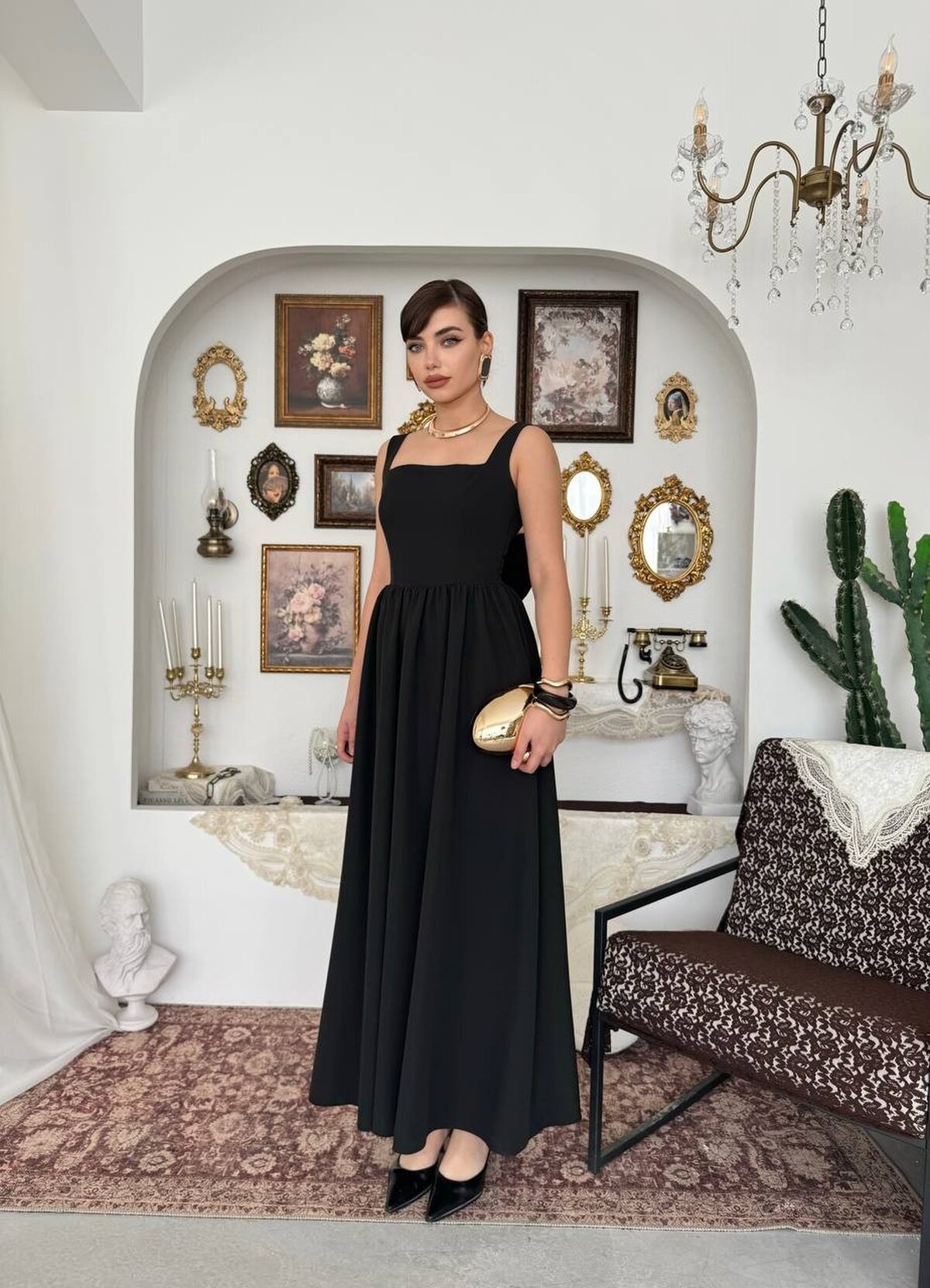Rochie Dınas cu detalii fundă