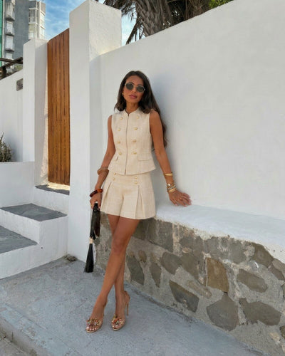 PANTALON SCURT CU VESTON ȘI DETALIU BUTON