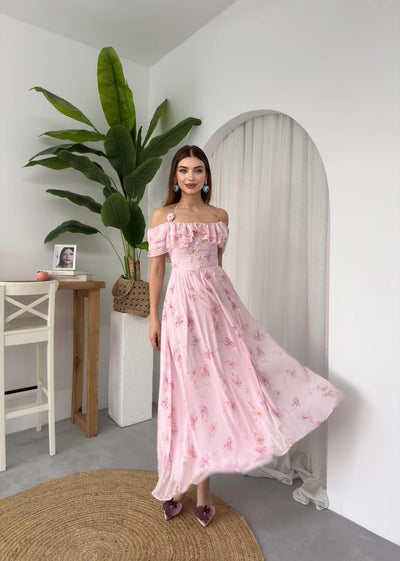 Rochie cu detalii florale științifice