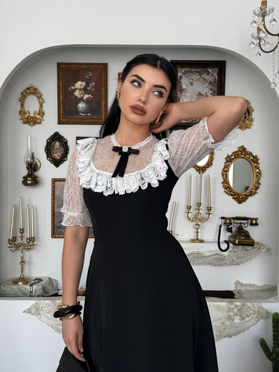 Rochie Esane cu detalii broșă