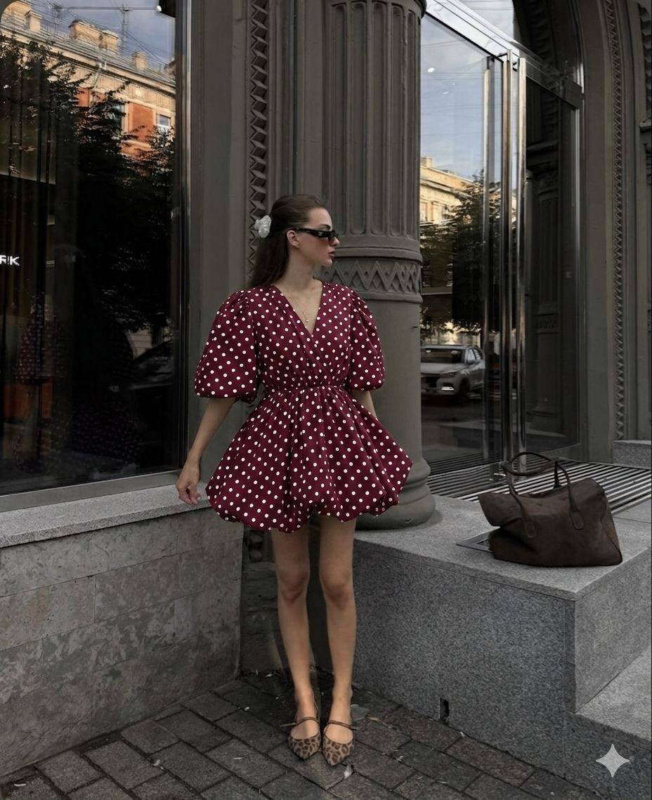 ROCHIE CU FUSTĂ BALON ȘI BULINE