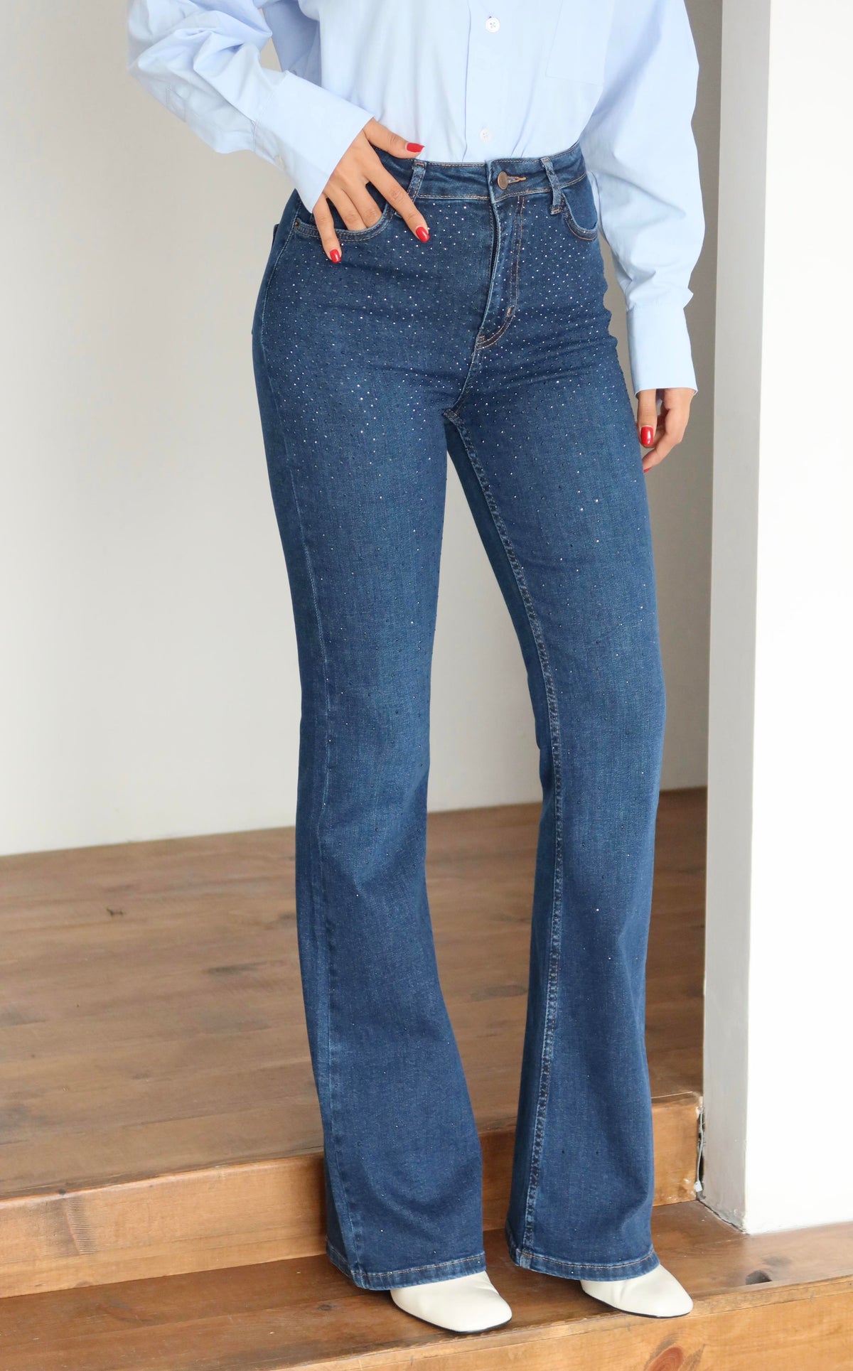 Pantalon Jean Albastru Închis Talie Înaltă Semi-Cărări Spaniole Detaliu Piatră