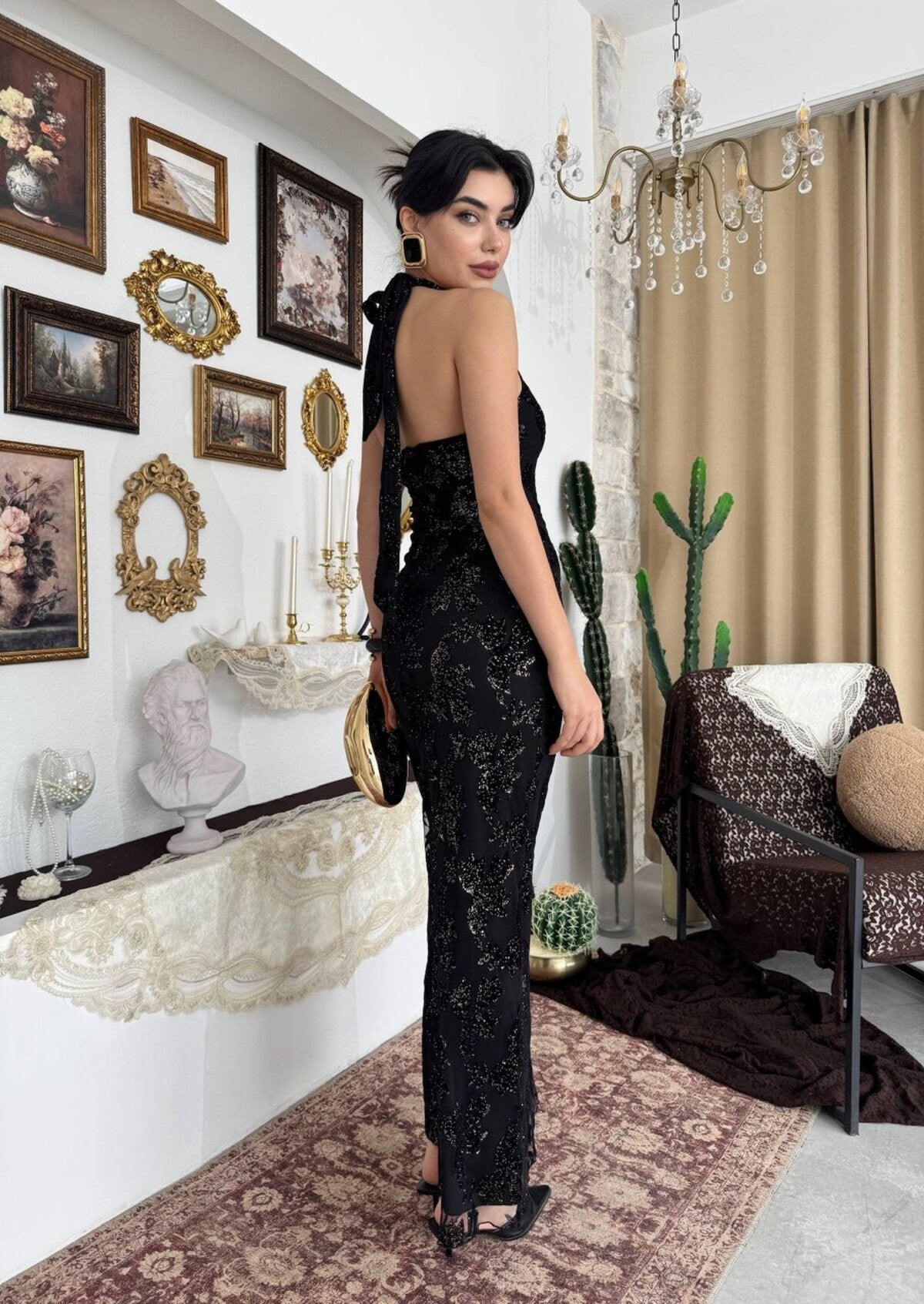 Rochie cu guler care se leagă la spate