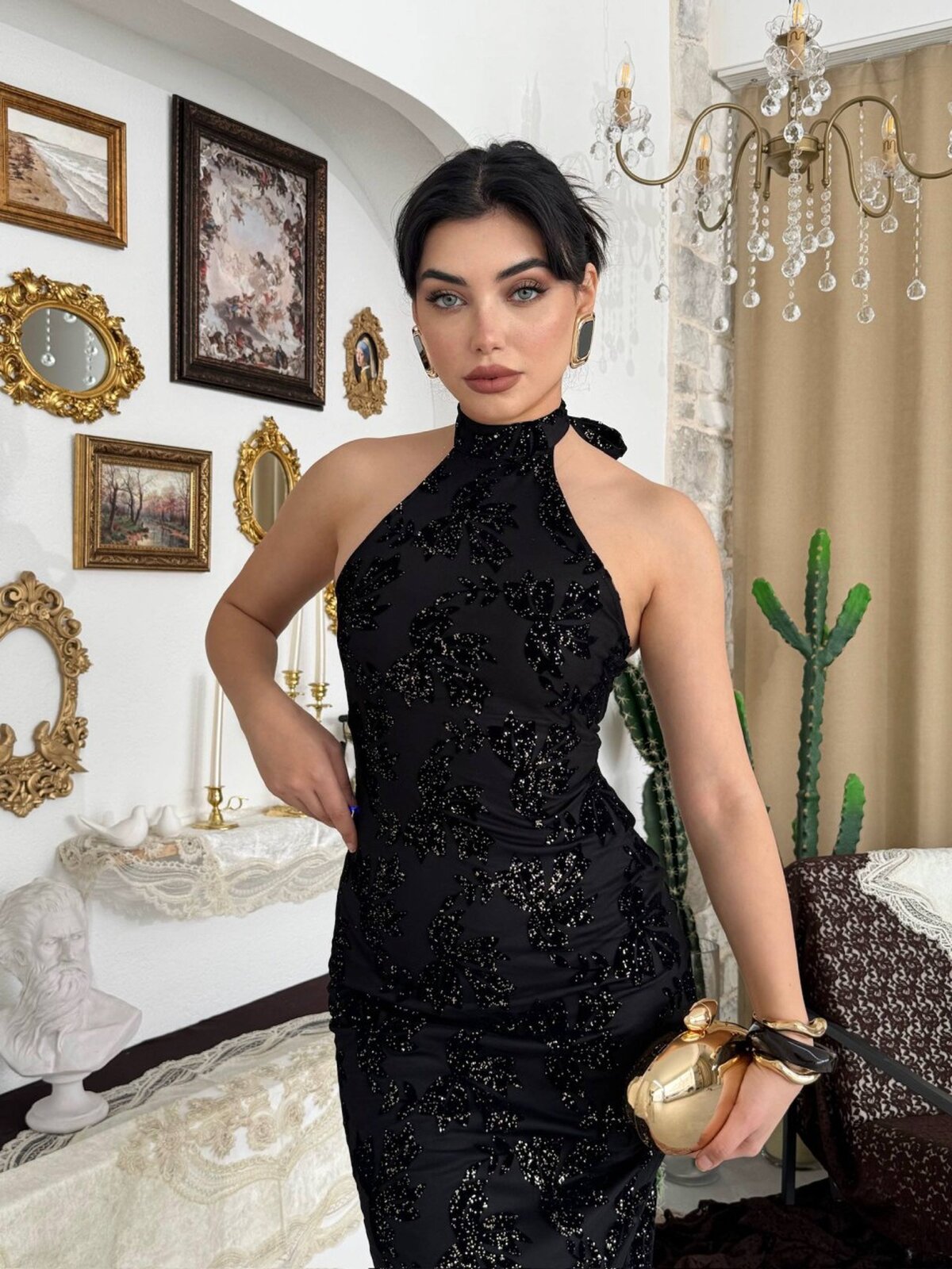 Rochie cu guler care se leagă la spate
