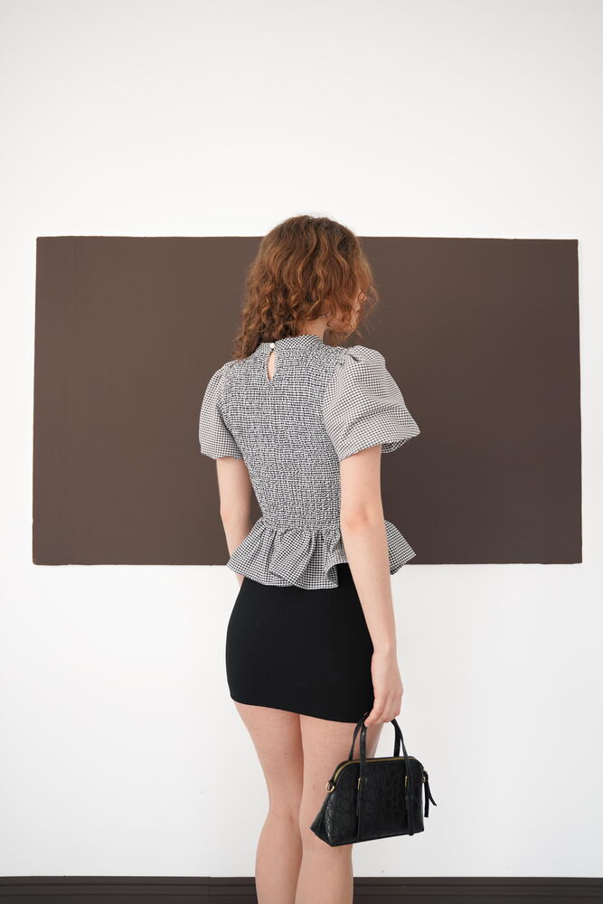 Gipeli Crew Neck T Wholesale Blouse - Black | D2999 - Topshow