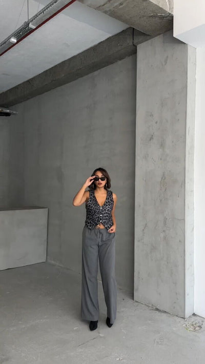 Wholesale Cachet Vest - Grey Leopard
