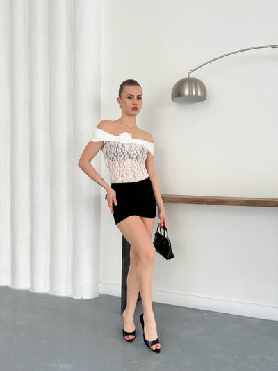 Bluză de seară en-gros cu dantelă și detalii de trandafir - Crem | TOPSHOW
