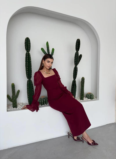 Hare Kolları Fırfır Detaylı Elbise